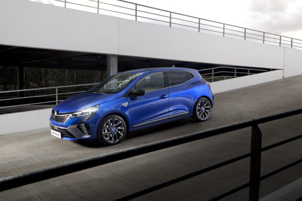 The first photos of the new Renault Clio are here!” /></p>
<p class=