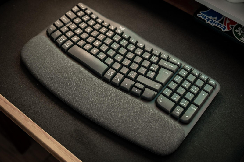Wave Keys test: 3 reasons to fall for Logitech's affordable ergonomic keyboard