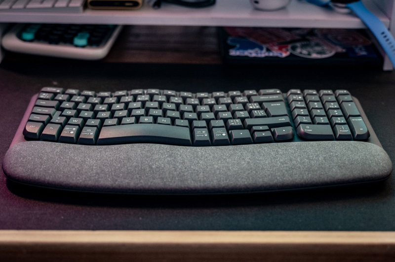 Test Wave Keys: 3 reasons to fall for the affordable ergonomic keyboard from Logitech