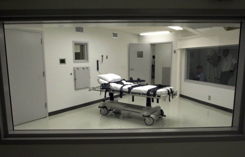 Alabama executes death row inmate by nitrogen inhalation, world first