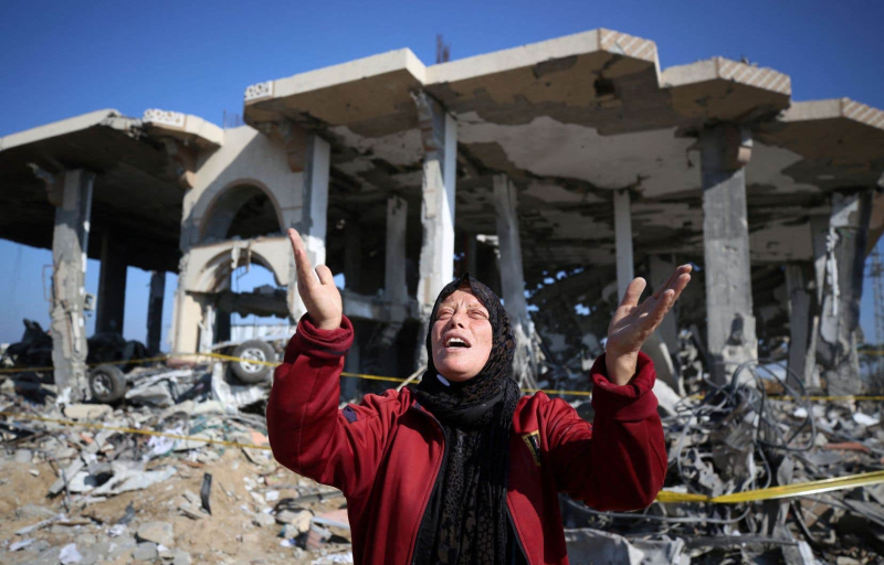 Deadly Israeli raids in Gaza, drugs for hostages