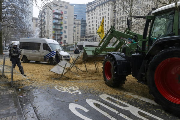 Tractors in force in Brussels, the 27 ready to revise the CAP