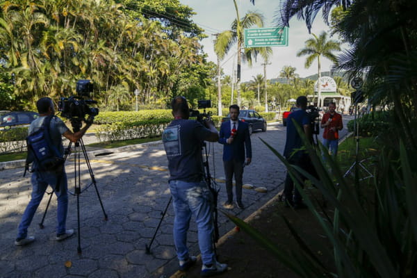 Brazil: ex-footballer Robinho arrested after his last appeal was rejected