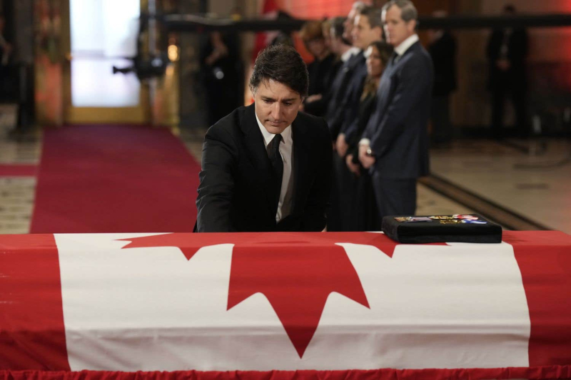 Brian Mulroney&#39;s coffin on display in Ottawa until Wednesday
