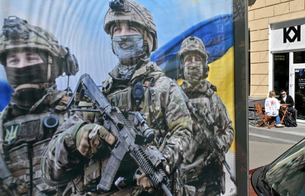Ukraine: a new mobilization law against a backdrop of massive bombings