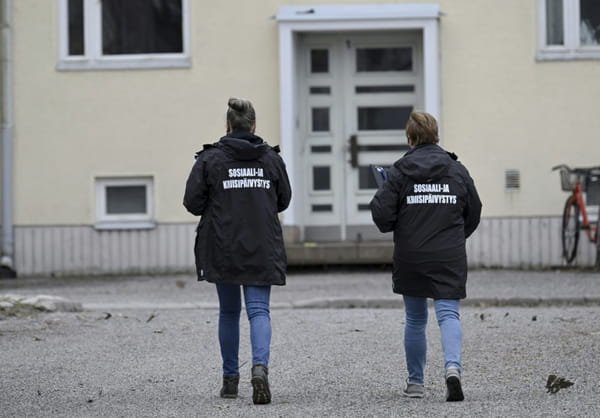 Finland: 12-year-old shoots child to death in school