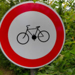 The Highway Code has changed, too many French people don't know what this sign really means