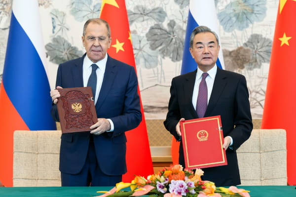 China promises Lavrov to strengthen cooperation with Russia