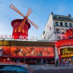 Paris: the Moulin Rouge loses its wings, what happened ?
