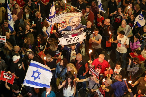 Large anti-Netanyahu mobilization in Israel after six months of war