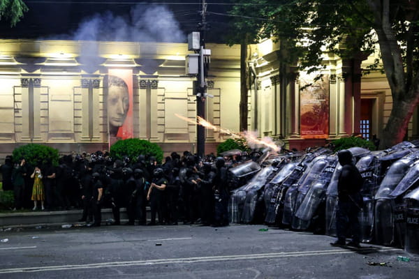 Georgia: tear gas and rubber bullets against pro-EU demonstrators
