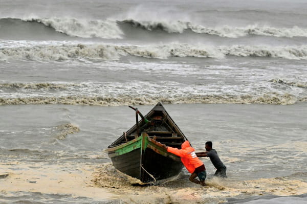 Bangladesh: a million inhabitants flee the powerful cyclone Remal, which made landfall