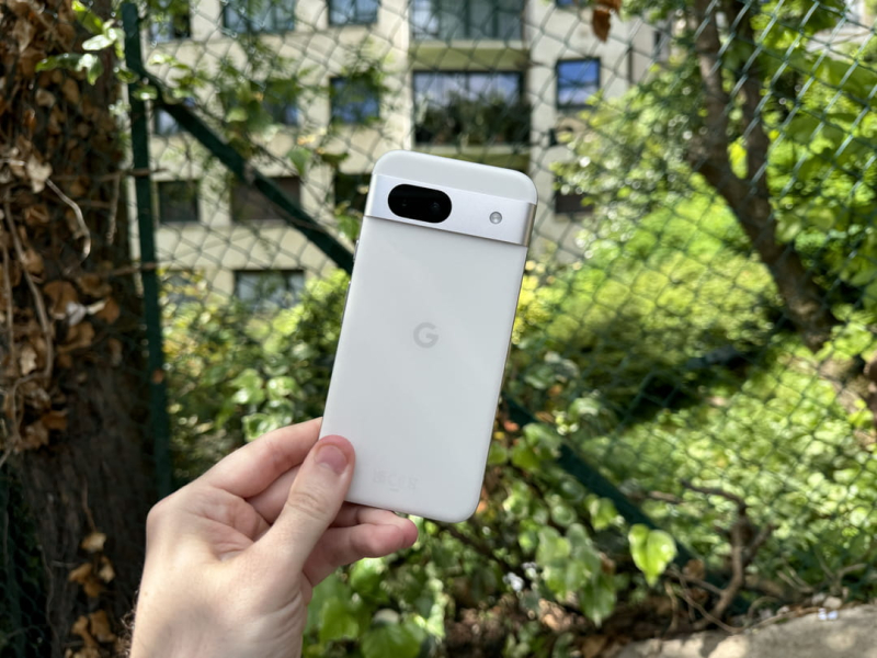 Google Pixel 8a review: the excellent little smartphone that arrives too late