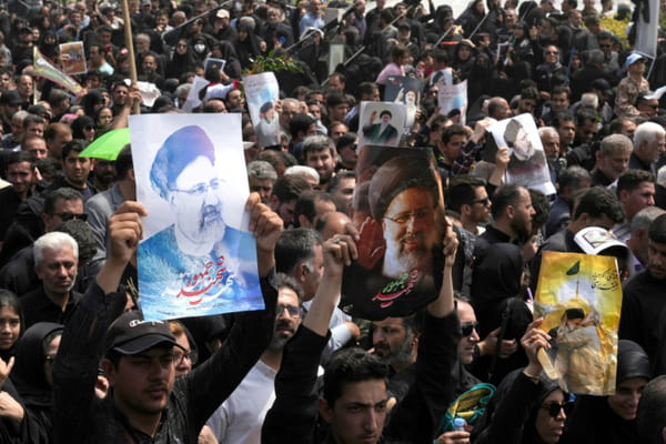 Iran: President Raïssi buried in the holy city of Mashhad