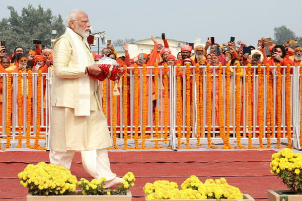 Marathon elections in India: Prime Minister Modi votes in his native state