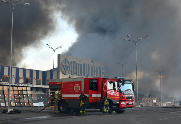 Russian strike on a hypermarket in Ukraine: at least six killed, dozens injured, according to kyiv