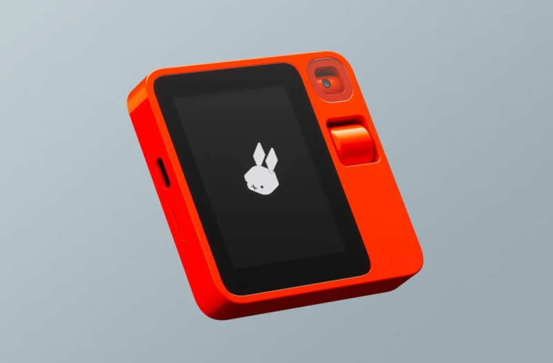 Rabbit R1: the object supposed to replace our smartphones turns... On smartphone