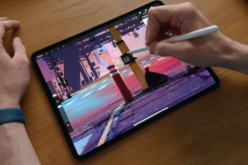 Apple presents its new Pencil Pro, the stylus that takes it to the next level