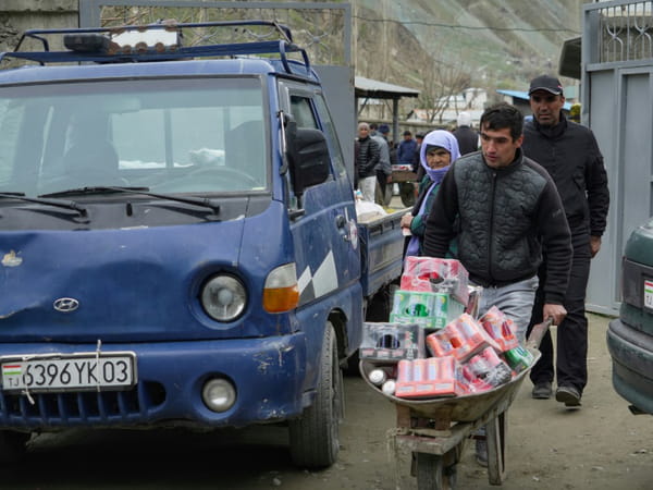 Between Tajikistan and Afghanistan, a rare but vital bazaar