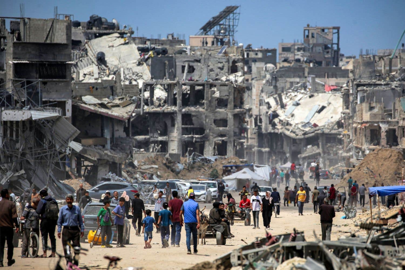 Nearly 450,000 Palestinians have fled Rafah, threatened by a major offensive