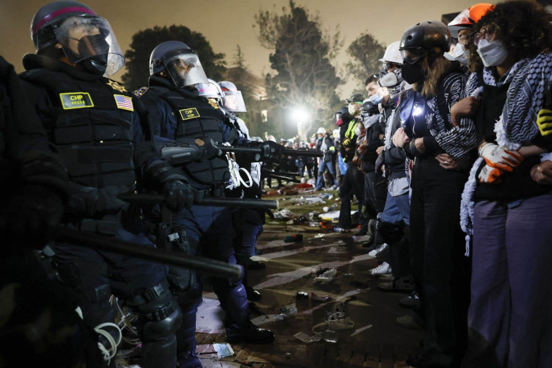 Police dismantle pro-Palestinian encampment at UCLA