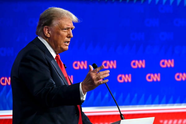 Tense debate between a confident Trump and a very confused Biden