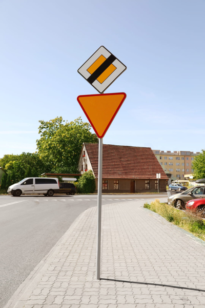 Too many motorists have forgotten the meaning of this sign, yet it warns of immediate danger