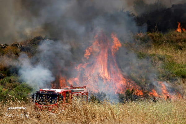 Israel bombs Gaza, outbreak of violence on the border with Lebanon