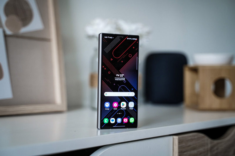 Galaxy Z Fold6 review: very expensive Samsung...