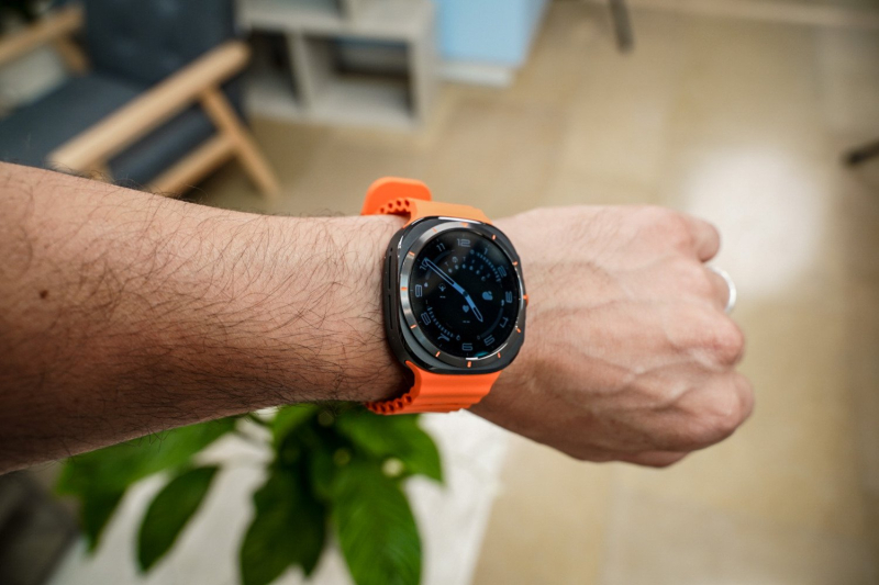 Galaxy Watch Ultra: Samsung “takes inspiration” from Apple in form and substance