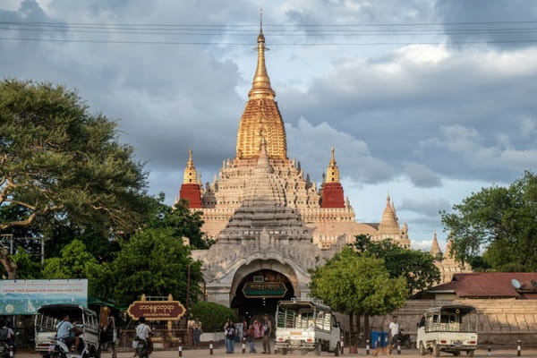 Burma: in the midst of conflict, the temples of Bagan pray for the return of tourists