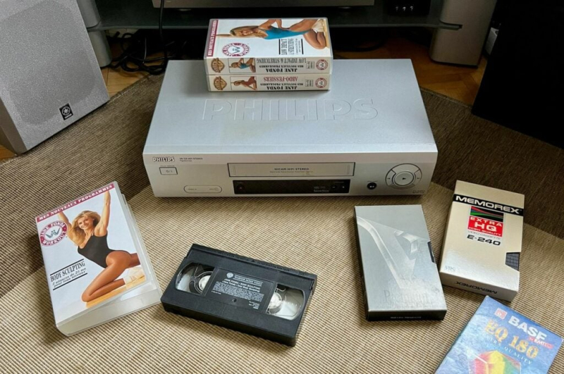 PasTech 🍉 Episode 16: a VCR, a VHS... it was cinema at home!