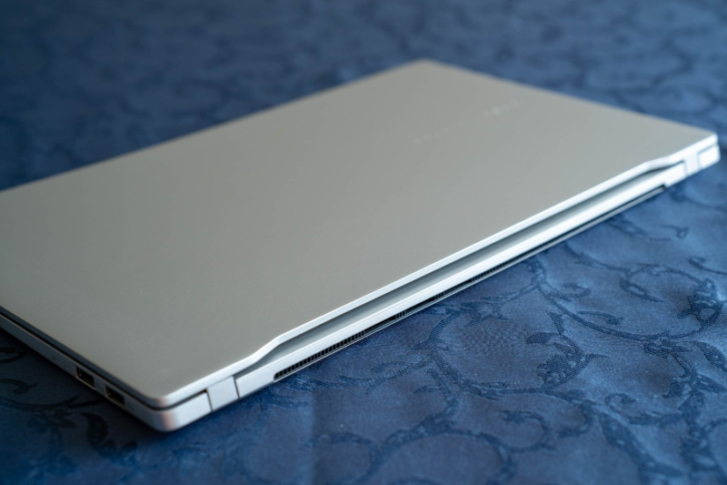 Asus Vivobook S 15 Snapdragon Review: A Windows PC That Finally Lasts as Long as MacBooks