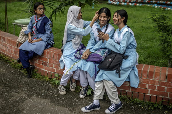 Bangladesh: Back to school after weeks of protests