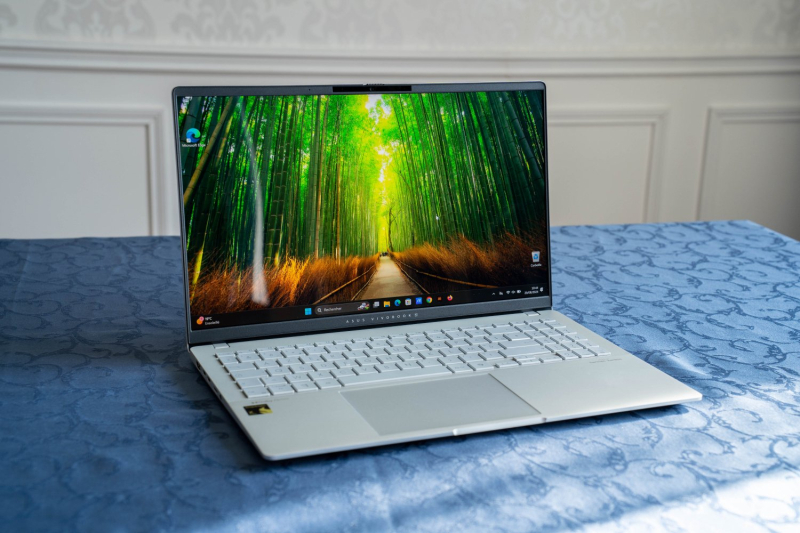 Asus Vivobook S 15 Snapdragon Review: A Windows PC That Finally Lasts as Long as MacBooks