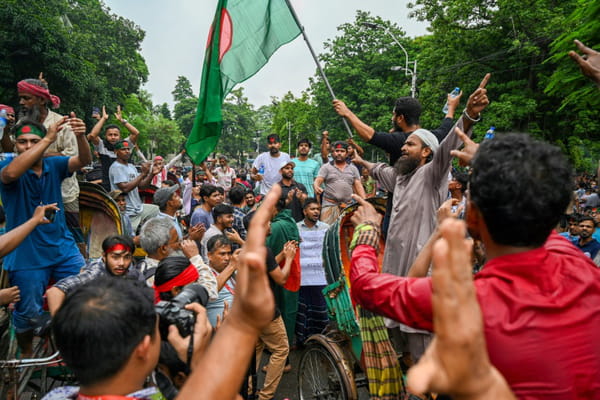 Bangladesh: Call for civil disobedience until PM resigns