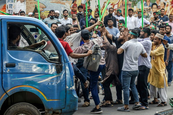 Bangladesh: pro-Hasina rally prevented, UN to investigate repression of protests