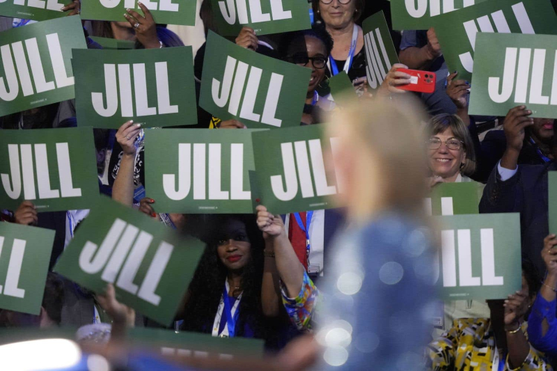 A placard choreography at the Democratic convention