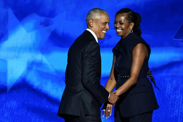 Harris&#39; running mate takes stage at Chicago Democratic convention