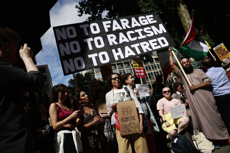 Thousands of Britons rally to denounce racist violence in the country