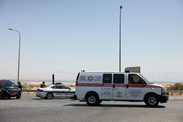 West Bank: Three Israeli security guards killed in attack at crossing with Jordan