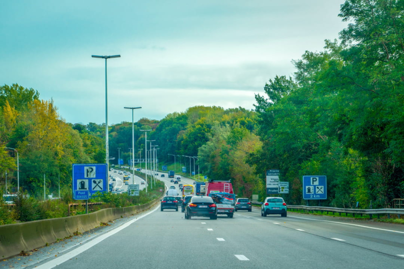 These roads will soon be toll roads for all French people, thousands of them drive on them every year