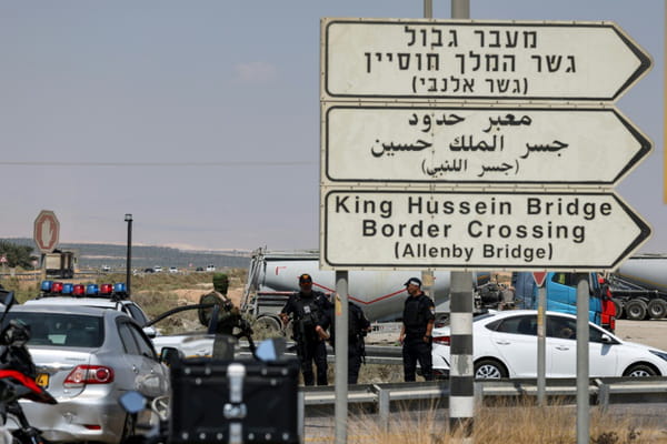 West Bank: Three Israeli security guards killed in attack at crossing with Jordan