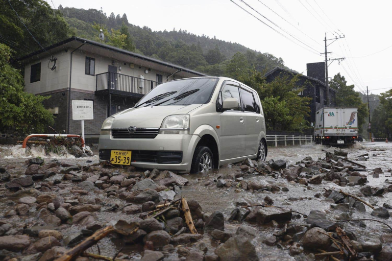 Typhoon Shanshan and torrential rains kill five in Japan