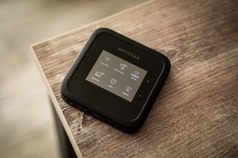 Netgear Nighthawk M6 Pro Review: Is the 5G Mobile WiFi 6E Modem Worth the 1,000 Euros ?