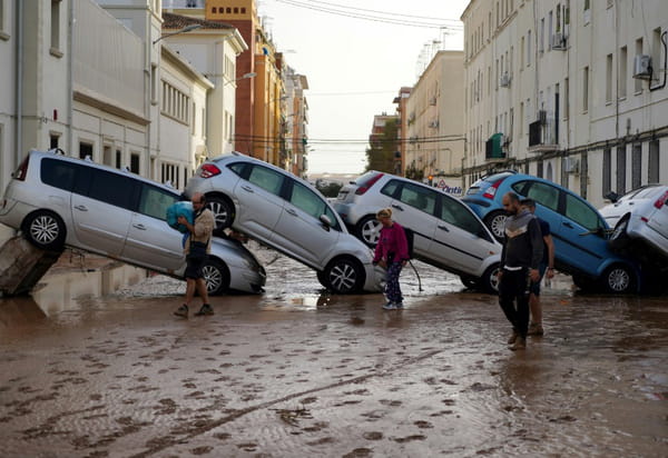 Search for survivors continues in Spain after floods, but risk remains