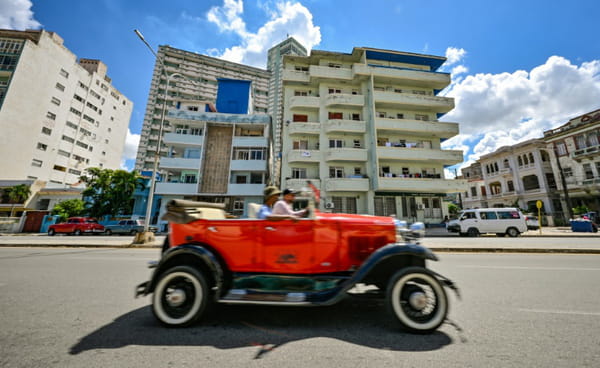 In Cuba, the guardian angels of the houses left empty by emigration