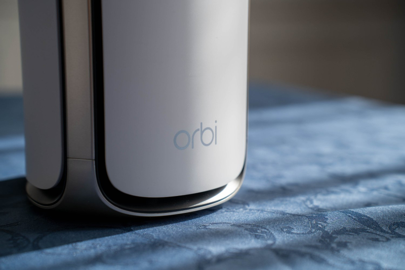 Tired of the Freebox Ultra&#39;s disastrous network, I tested the Orbi 970 system and its Wi-Fi 7