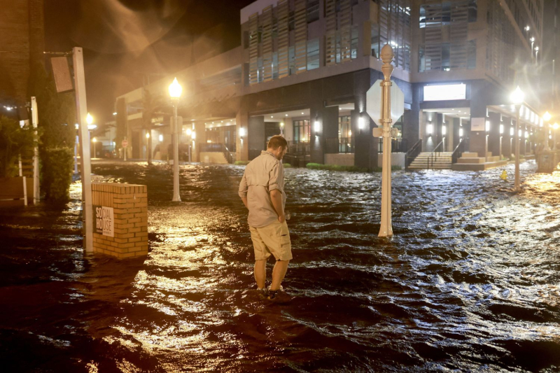 Milton Unleashes Fury on Florida; Three Million Homes Without Power