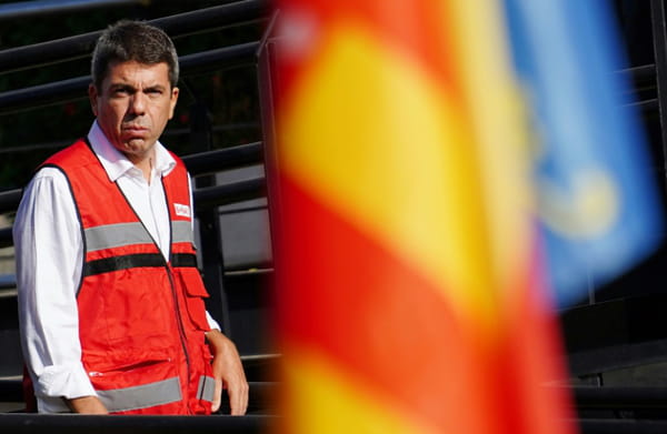 Floods in Spain: regional president admits "errors" but refuses to resign